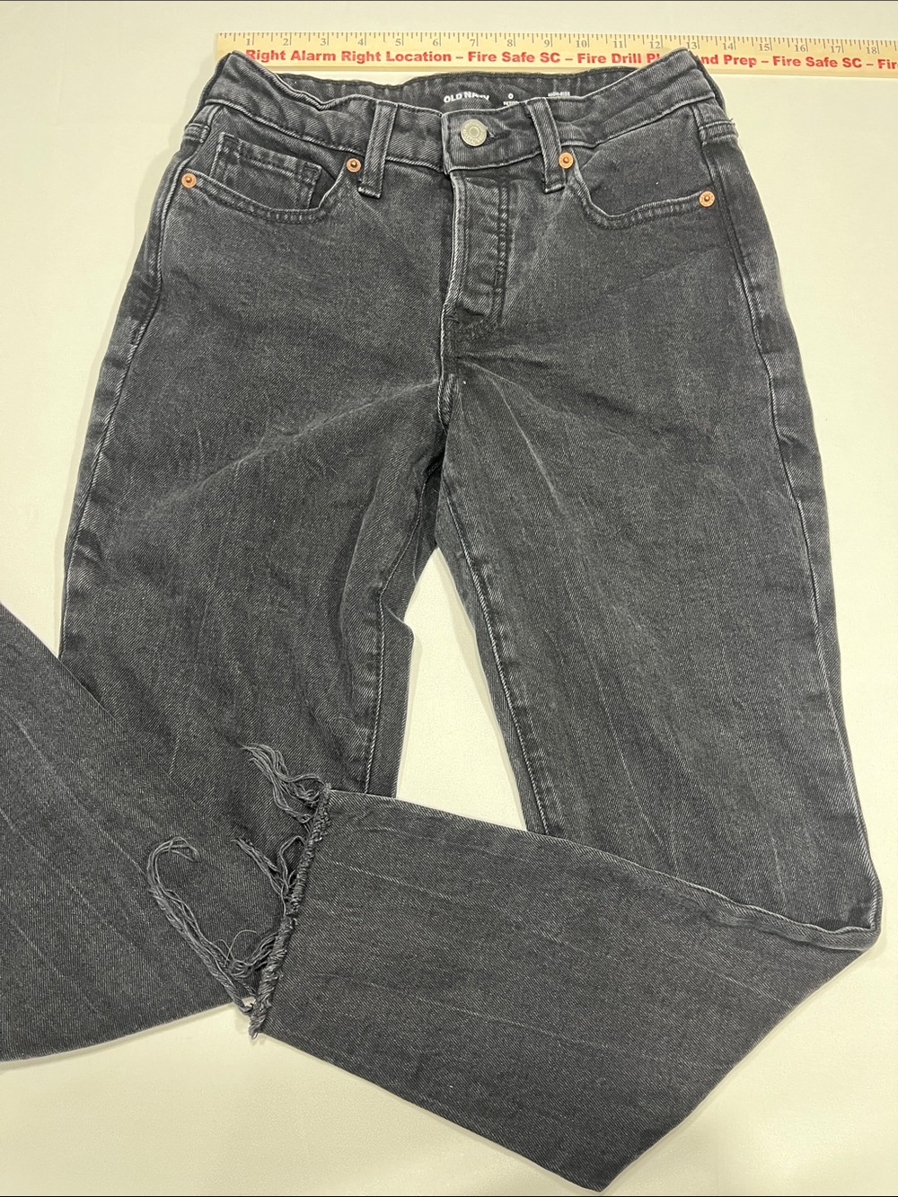 Old Navy High Rise O.G. Straight Black Jeans Frayed Hem Petite 0